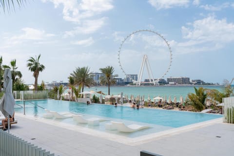 Property building, Natural landscape, Landmark view, Sea view, Swimming pool