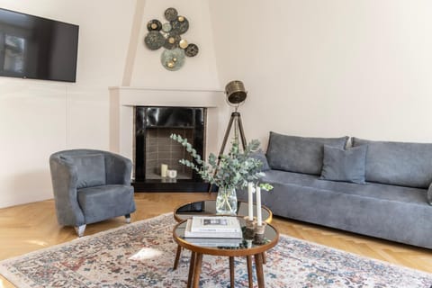 Kolonaki Chic Haven - A Downtown Retreat Apartment in Athens