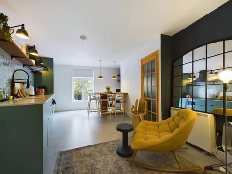 Kitchen or kitchenette, Living room, Other, Seating area, Dining area