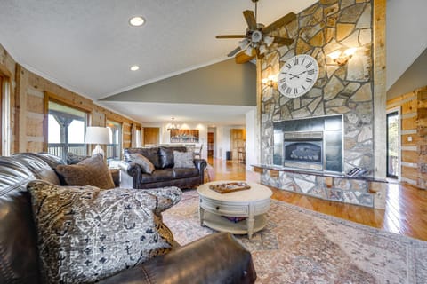 Panoramic Mtn Views Spacious Tennessee Home! House in Tennessee