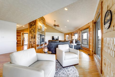 Panoramic Mtn Views Spacious Tennessee Home! House in Tennessee