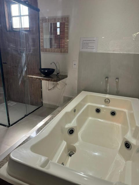 Chalé 09 com cozinha no coração de penedo Nature lodge in Resende