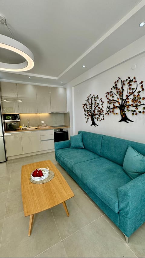 Kitchen or kitchenette, Living room, Seating area