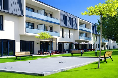 Property building, Garden