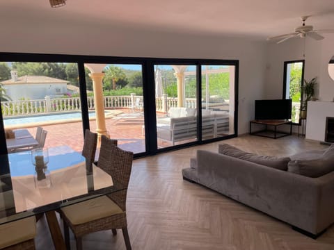 Property building, Living room