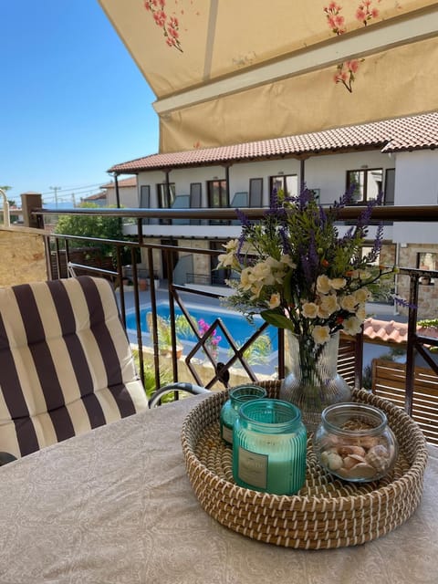 Patio, Day, View (from property/room), Balcony/Terrace, Pool view