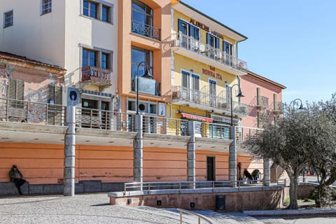 Property building, Facade/entrance