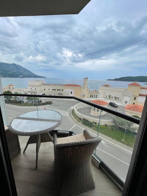 View (from property/room), Balcony/Terrace, Sea view