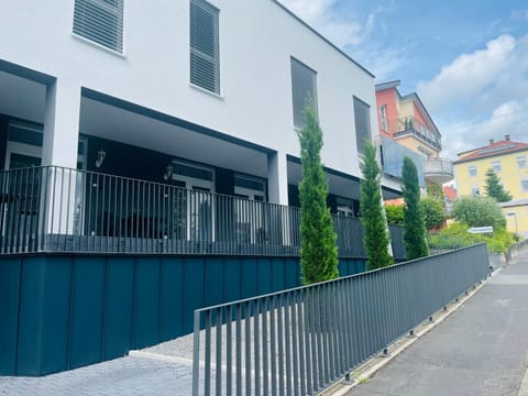 Property building, Street view