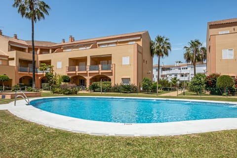 Property building, Garden, Garden view, Swimming pool
