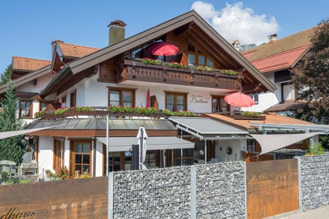 Landhaus Barbara Ferienwohnungen Apartment in Oberstdorf