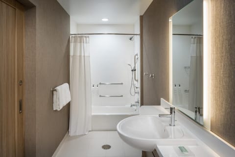 Shower, Bathroom, Bath, towels