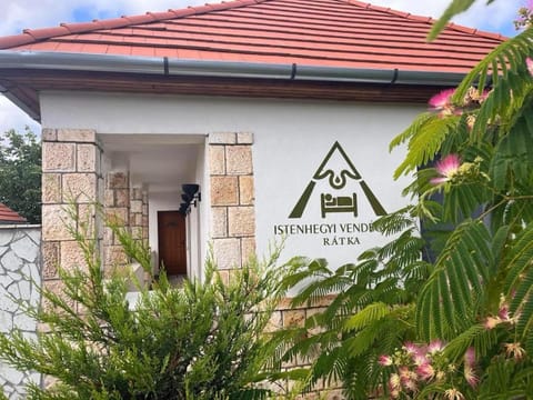 Property building, Property logo or sign, Street view