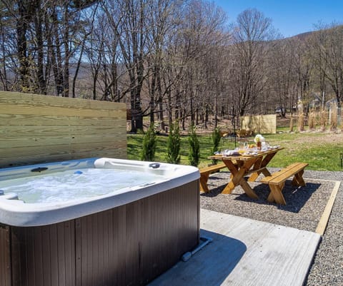 Hot Tub, Mountain view, Lunch