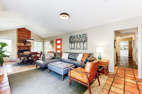 Galindo Getaway House in Austin