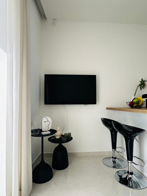 TV and multimedia, Dining area