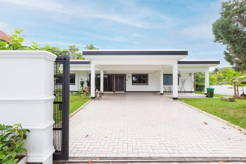 Property building, Garden