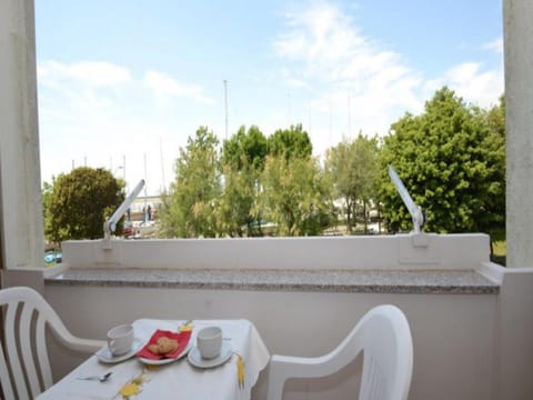 Balcony/Terrace, furniture