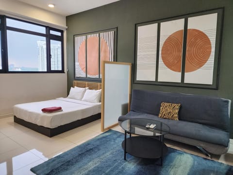 Bed, Living room, Seating area, towels