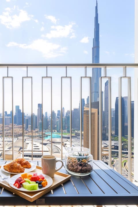 Patio, Balcony/Terrace, City view, Landmark view