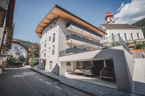 Property building, Day, Location, Parking