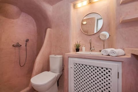 Oia Breeze House House in Oia