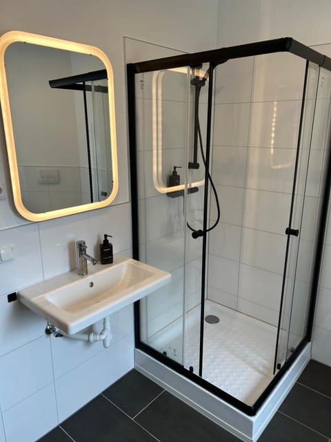 Wohnung über Restaurant Apartment in Eschweiler