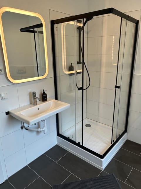 Wohnung über Restaurant Apartment in Eschweiler