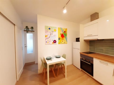Good Energy Rooms Vacation rental in Alicante