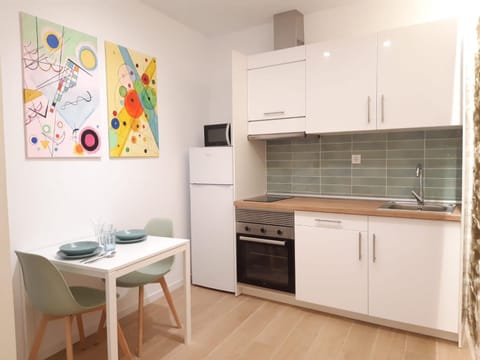 Good Energy Rooms Vacation rental in Alicante