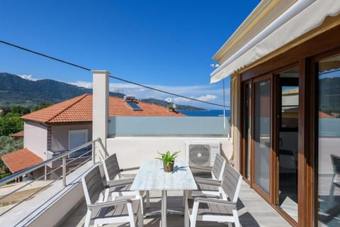 Balcony/Terrace, Mountain view, Sea view