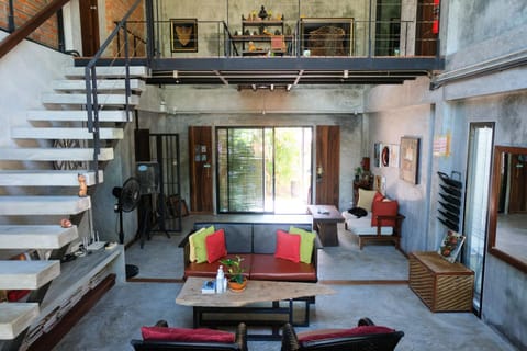 Communal lounge/ TV room