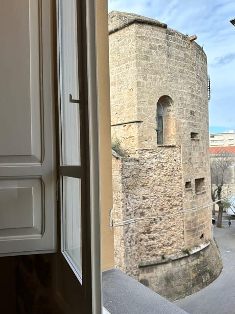 Neighbourhood, View (from property/room), City view, Landmark view