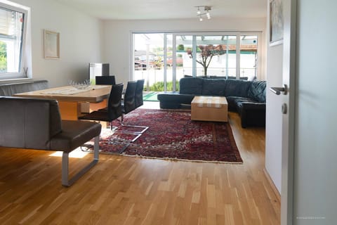 Communal lounge/ TV room, Seating area