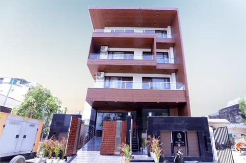 Property building, Day, Neighbourhood, Street view