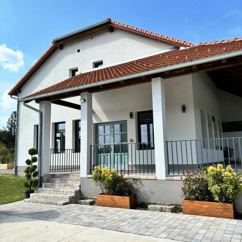 Property building, Day