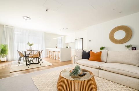 Living room, Dining area, kitchen