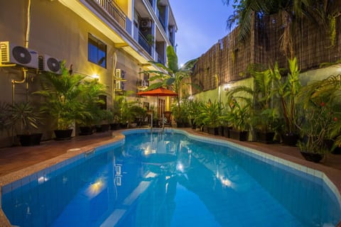 Pool view, Swimming pool