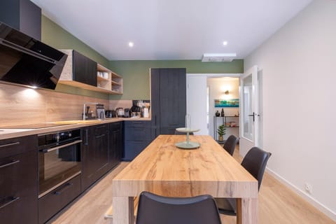 Living room, kitchen