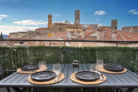 View (from property/room), Balcony/Terrace, Dining area