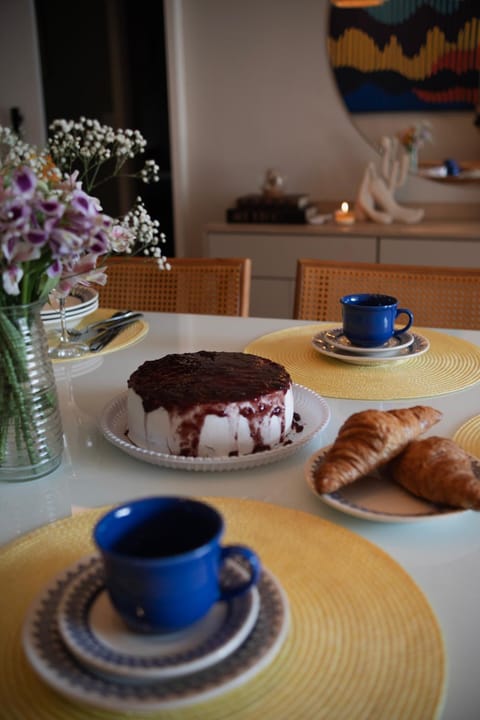 Conforto em Copacabana: 260m da Praia Apartment in Rio de Janeiro