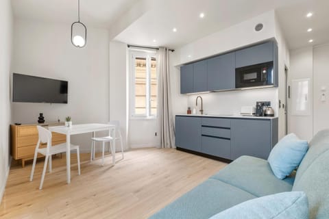 RIVIERA COZY - Place Massena Apartment in Nice