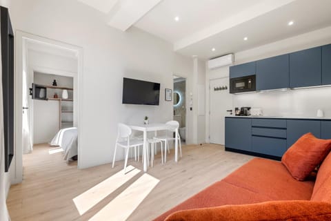 RIVIERA COZY - Place Massena Apartment in Nice