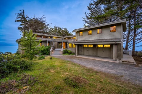 Oceanfront Dream Hideaway House in Gualala