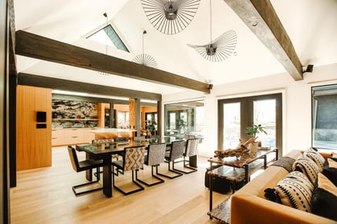 Living room, Dining area