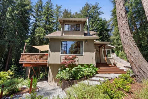 Redwood Oasis - Luxe Santa Cruz Cabin with Hot Tub Cabin in Ben Lomond
