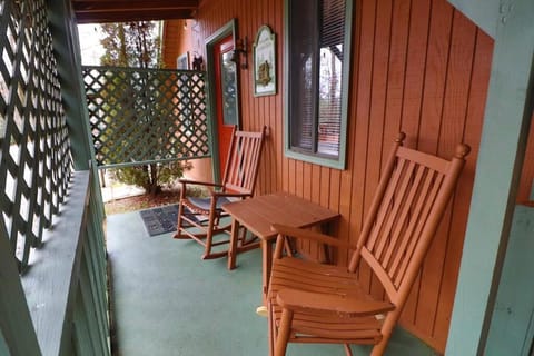 Amazing Cabin HOT tub minutes to Helen #1 Cabin in White County