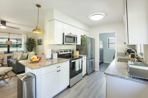 Serene at the Springs - Family , Fire Pit House in Florida