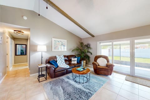 Largo Beach Retreat House in Largo