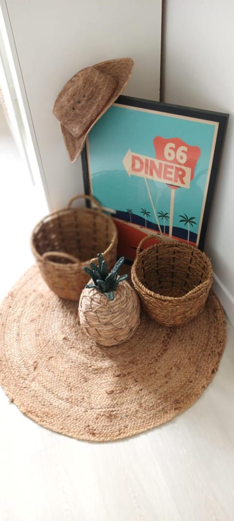 Maison avec grand jardin proche de Pegasus Bridge House in Normandy